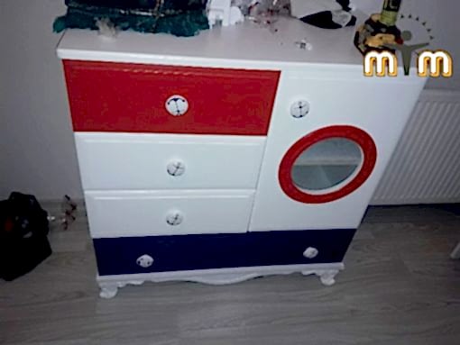 İşinde deneyimli olmayan kişiler tarafından yapılan mobilya tamir işlemleri geri dönüşü olmayan hasarlara sebebiyet verebilmektedirler. Mobilyalarınızın kaliteli ve uzun ömürlü tamir işlemi yapılması için konusunda uzman firmamızla iletişime geçerek randevu talebi oluşturabilirsiniz.