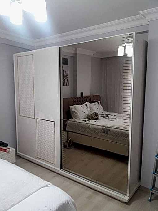  E-5 ve sahil yolu arasındaki bu hareketli mahallede, yeni bir mobilya aldığınızda kurulumu dert etmeyin. Denizköşkler’deki dairelerin yapısına ve estetik beklentilerine uygun, güvenli montaj çözümleri sunuyoruz.