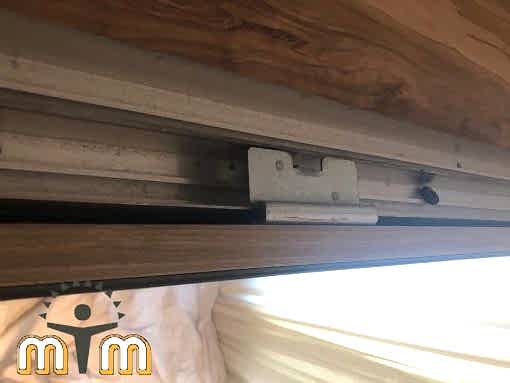  Mobilya tamir servisi olarak Hüseyinağa mahallesi mobilya tamiri konusunda hizmet veriyoruz. Mobilyalar yapısı gereği ahşaptan imal olması nedeniyle kolay hasar alabiliyor. Evden eve taşıma hizmeti veren bazı firmalar işlerini gelişi güzel yaptıklarından dolayı geride bir çok sorunlar bırakabiliyorlar. Mobilya tamir işlemi işinde deneyimli ve tecrübeli teknisyenler tarafından dikkatlice yapılmalıdır. 