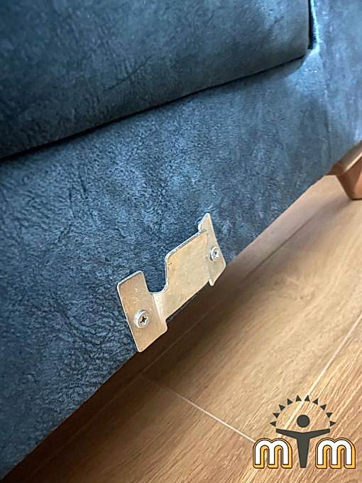  Mobilya tamir servisi olarak Piripaşa mahallesi mobilya tamiri konusunda hizmet veriyoruz. Mobilyalar yapısı gereği ahşaptan imal olması nedeniyle kolay hasar alabiliyor. Evden eve taşıma hizmeti veren bazı firmalar işlerini gelişi güzel yaptıklarından dolayı geride bir çok sorunlar bırakabiliyorlar. Mobilya tamir işlemi işinde deneyimli ve tecrübeli teknisyenler tarafından dikkatlice yapılmalıdır. 