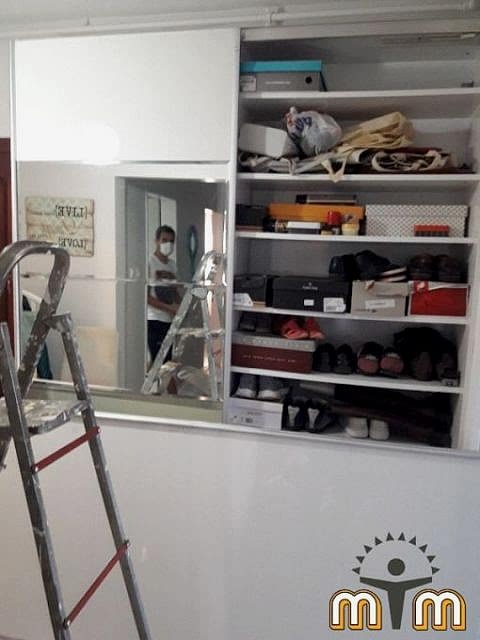  Mobilya tamir servisi olarak İnönü mahallesi mobilya tamiri konusunda hizmet veriyoruz. Mobilyalar yapısı gereği ahşaptan imal olması nedeniyle kolay hasar alabiliyor. Evden eve taşıma hizmeti veren bazı firmalar işlerini gelişi güzel yaptıklarından dolayı geride bir çok sorunlar bırakabiliyorlar. Mobilya tamir işlemi işinde deneyimli ve tecrübeli teknisyenler tarafından dikkatlice yapılmalıdır. İşinde deneyimli olmayan kişiler tarafından yapılan mobilya tamir işlemleri geri dönüşü olmayan hasarlara sebebiyet verebilmektedirler. Mobilyalarınızın kaliteli ve uzun ömürlü tamir işlemi yapılması için konusunda uzman firmamızla iletişime g