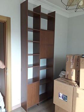  Koza Mahallesi’nde yeni bir eve taşınırken veya özel tasarım bir mobilya aldığınızda, kurulumun hatasız yapılması mobilyanın duruşunu belirler. Hassas yüzeyli ve karmaşık mekanizmalı ürünlerde sıfır hata ile çalışıyoruz:  Lüks Marka ve İthal Mobilya Montajı: IKEA, Lazzoni, Enza Home, Mudo Concept ve özel tasarım İtalyan mobilyaların; kurulum şemasına ve teknik standartlara tam uygun montajı.