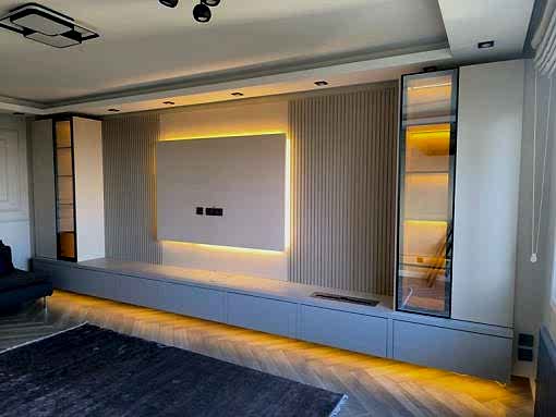 Hayalinizdeki yaşam alanlarını birlikte inşa edelim  İsteğe bağlı özel mobilya imalatı, profesyonel montaj ve titiz tamir hizmetlerimizle mobilyalarınıza değer katıyoruz. Ustalıkta gelen güven, modern tasarımlarla buluşuyor.