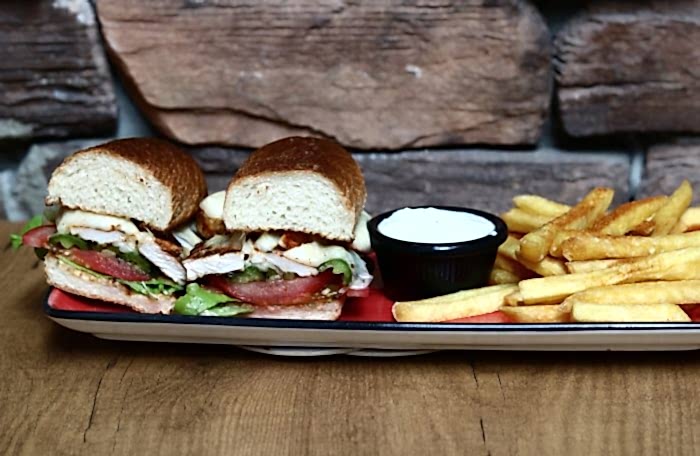 Kaşarlı Tavuk Sandwich